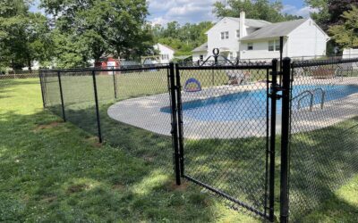 Black Chain Link Pool Code Fence